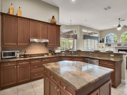 1624 Kersley Cir, Lake Mary FL 32746-1925 exterior