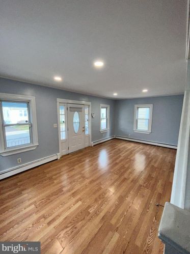 907 Norway Ave, Trenton NJ  08629-1308 exterior