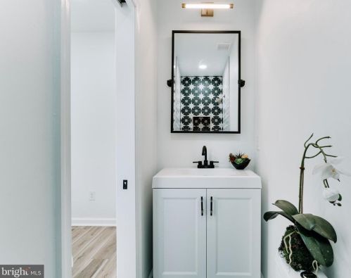 4207 Eads St, Washington DC 20019-3440 exterior