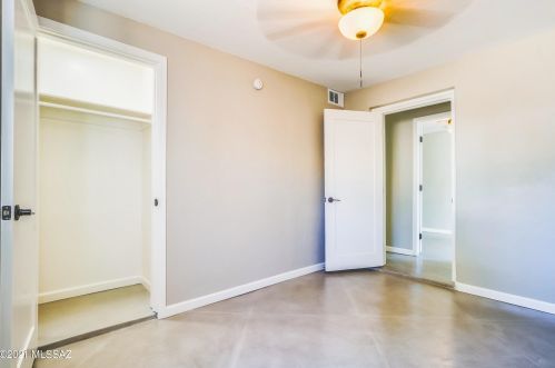 4137 1 St, Tucson AZ 85711-1510 exterior