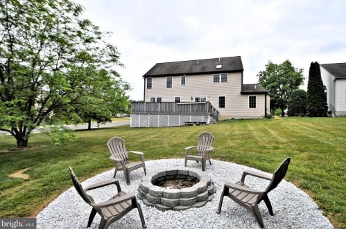 103 Birdsong Way, Pottstown PA 19464-1461 exterior