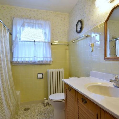 124 Kenmore Ave, Elmhurst IL 60126-3516 exterior