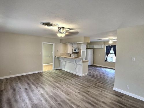 3216 Barton View Dr, Austin TX  78735-6901 exterior