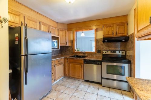 736 Hillside Ave, Hartford CT 06106-4514 exterior