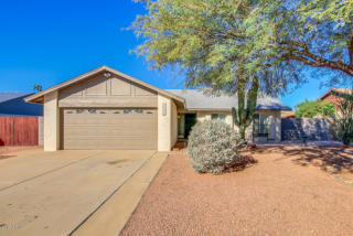 16422 30th Dr, Phoenix, AZ 85045-2271