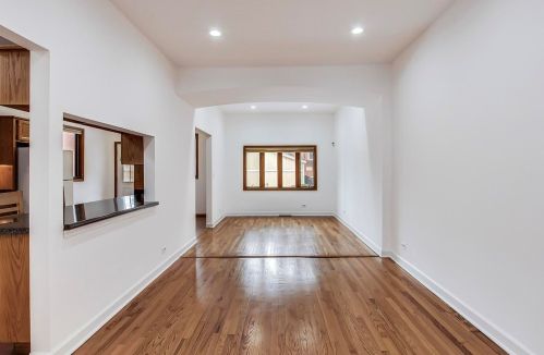 5647 Magnolia Ave, Chicago IL 60660-1908 exterior