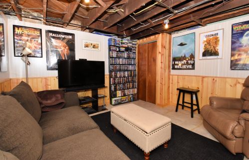 2353 56, Milwaukee WI 53210-2231 exterior