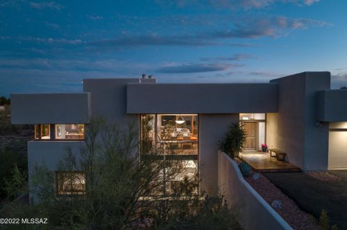2040 Camino Miraval, Tucson, AZ 85718-4935