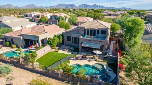 23002 52nd St, Phoenix AZ 85018-4402 exterior