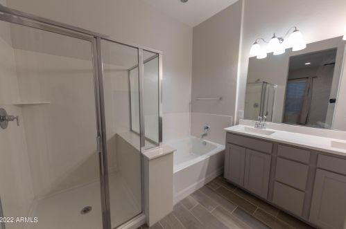 3033 37th Way, Phoenix AZ  85018-2219 exterior