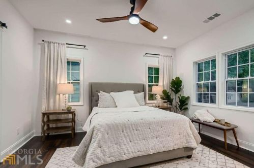 1415 Almont Dr, Atlanta GA 30310-3756 exterior