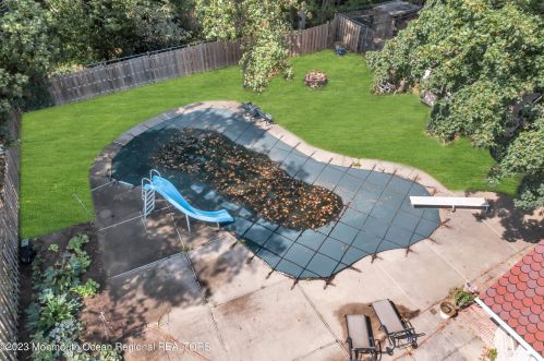 11 Arlene Dr, West Long Branch NJ 07764-1158 exterior