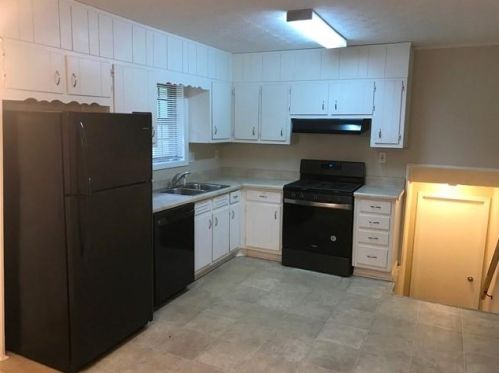 5425 Morning Creek Cir, Atlanta, GA 30349-3535