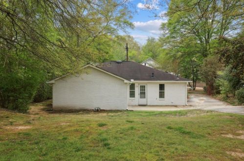 1406 Cartecay Dr, Atlanta GA  30319-3404 exterior