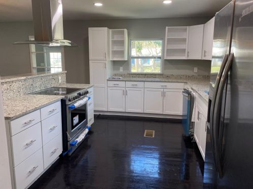 712 9 St, Fort Pierce FL 34950-8534 exterior