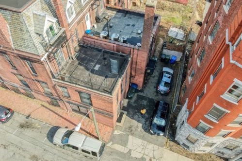 78 Maple St, Springfield MA 01105-1858 exterior