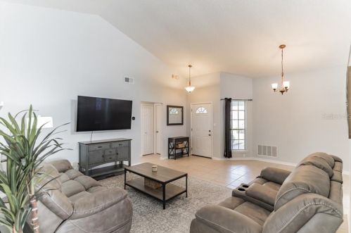 536 Remington Oak Dr, Lake Mary FL 32746-4993 exterior