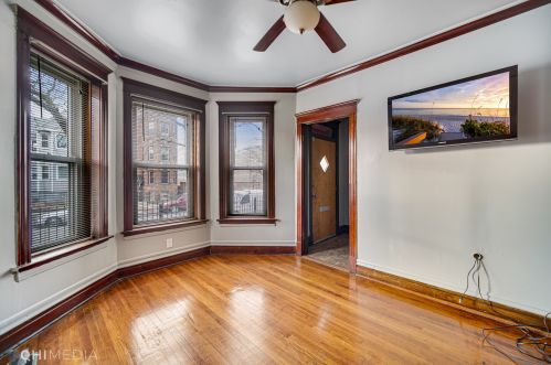 6519 Maryland Ave, Chicago IL  60637-4207 exterior