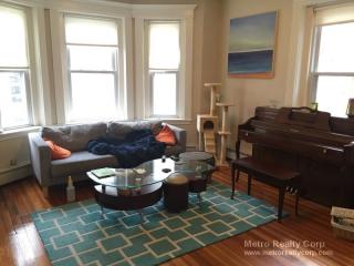 15 Claflin Rd, Brookline MA  02445-4402 exterior