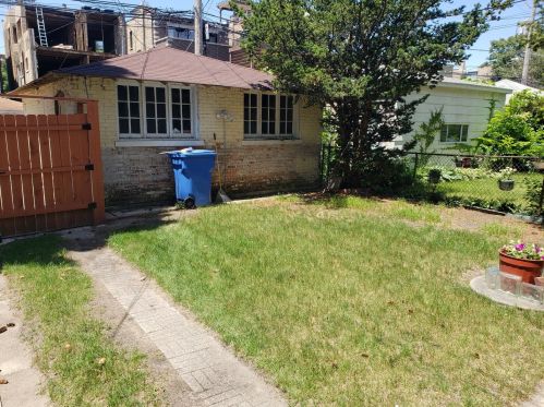 3720 Racine Ave, Chicago IL 60827-6401 exterior