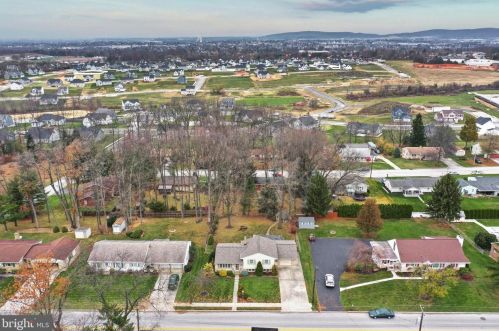 4125 Grandview Rd, Hanover PA 17331-9753 exterior