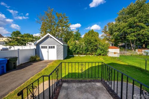 16 Wright St, Iselin NJ 08830 exterior