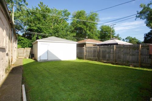 8054 Kimbark Ave, Chicago IL 60637-3720 exterior