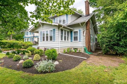 100 Woodbridge Ave, Metuchen, NJ 08840-2154