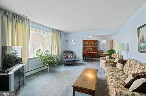 678 Allison Rd, Huntingdon Valley PA 19006-2905 exterior