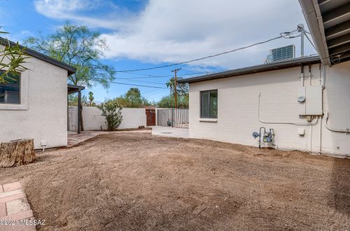 4901 17th St, Tucson AZ  85711-4354 exterior