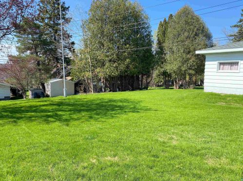 5710 Oakley St, Duluth MN 55804-1326 exterior