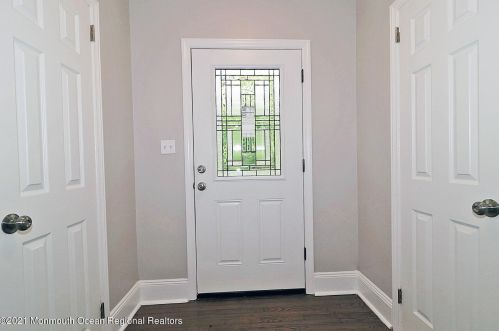 480 Veterans Hwy, Jackson Twp NJ 08527-5122 exterior