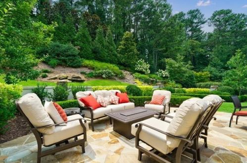 100 Chambord Dr, Atlanta GA 30327-4583 exterior