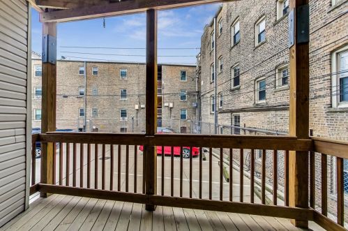 5907 Winthrop Ave, Chicago, IL 60660-3513