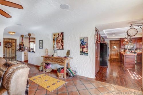 38200 De Portola Rd, Temecula CA 92592-8968 exterior