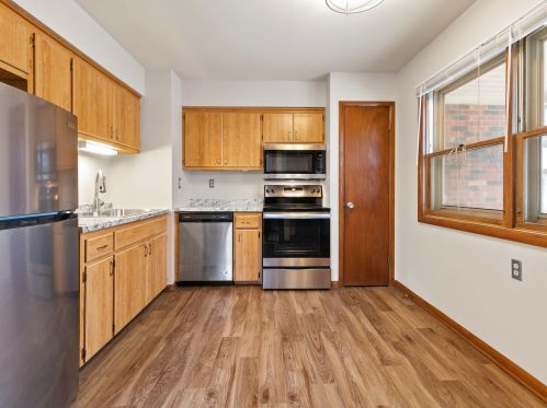 5026 Colonial Ct, Milwaukee WI 53220-2013 exterior