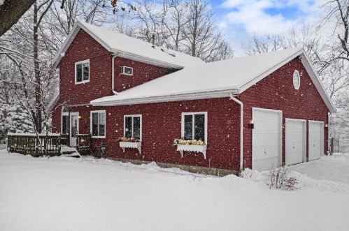 3656 118th Ave, Allegan, MI 49010-9448