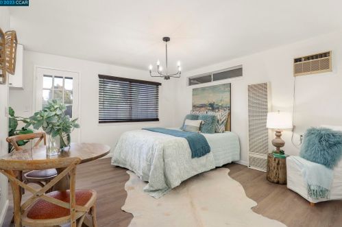 1872 Queens Rd, Concord CA  94519-1722 exterior