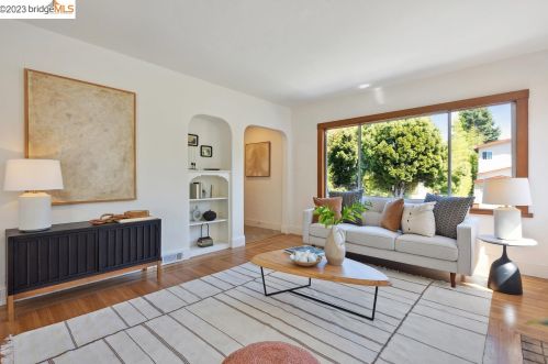 1318 Stannage, Berkeley CA 94706-1640 exterior