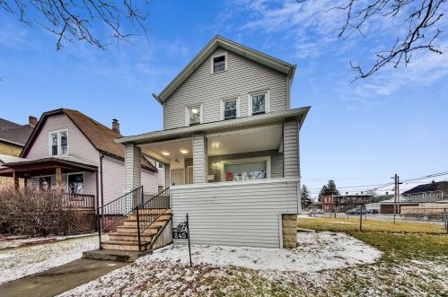 245 13 Ave, Broadview IL 60153-1407 exterior