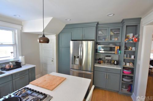 235 Lincoln Ave, New Brunswick NJ 08904-1827 exterior