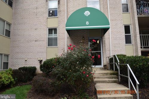 8 Canterbury Sq, Alexandria VA  22304-3052 exterior