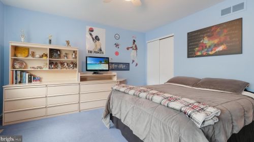 157 Pheasant Ln, Huntingdon Valley PA 19006-3105 exterior