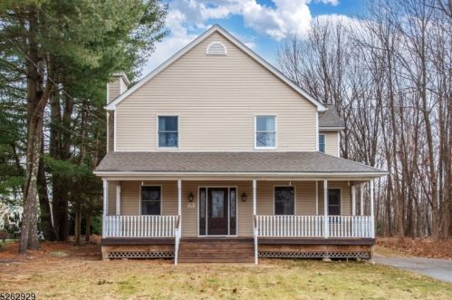 80 Kiel Ave, Kinnelon, NJ 07405-1307