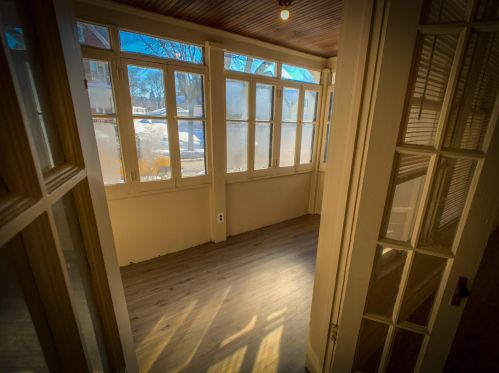 3401 11th St, Milwaukee, WI 53206-2833