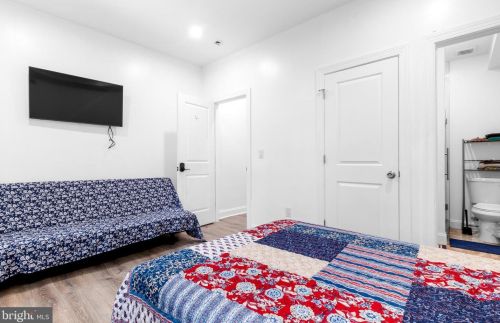 1725 Marshall St, Philadelphia PA 19120-0037 exterior