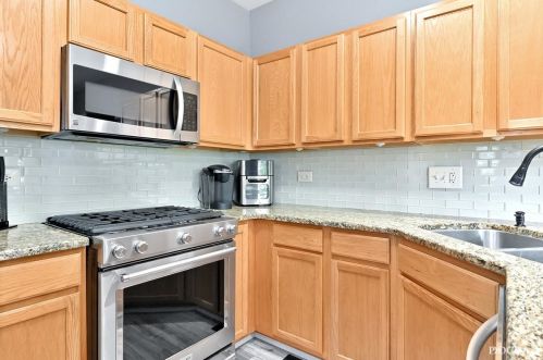 3900 Pathfinder Ln, Joliet IL 60435-8719 exterior