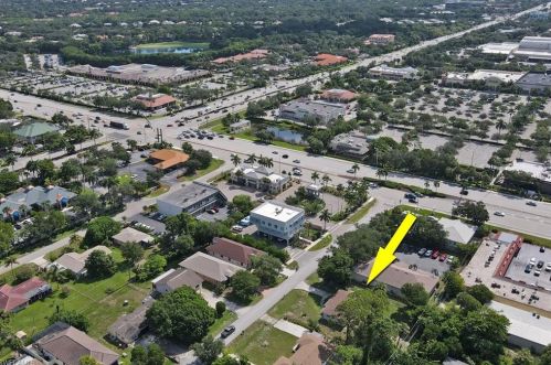 870 109 Ave, Naples FL 34108-1808 exterior