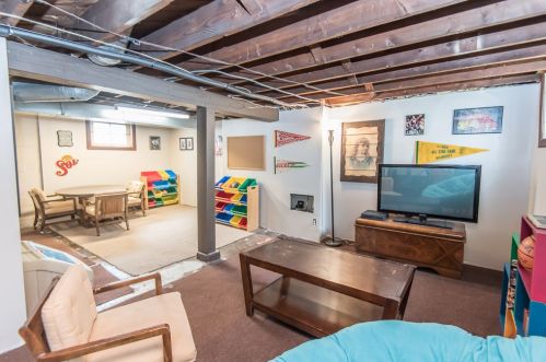 1458 55, Milwaukee WI 53214-5243 exterior