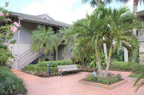 7133 Rain Forest Dr, Boca Raton, FL 33434-5258